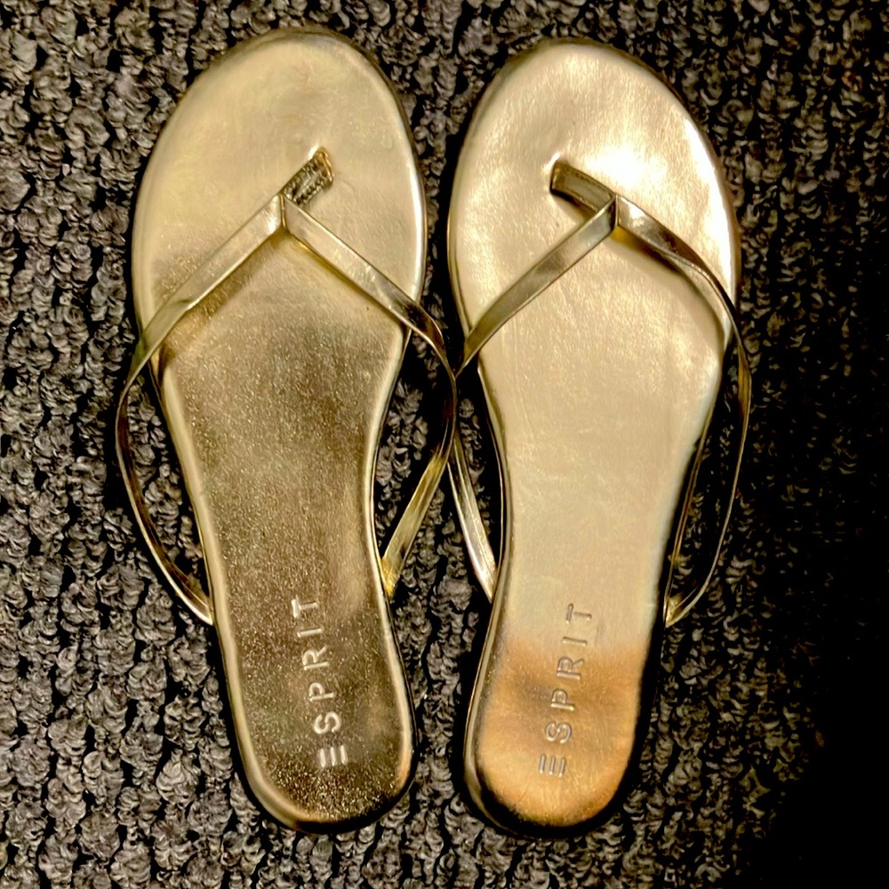 Golden and fashion slippers for a cute a happy day!